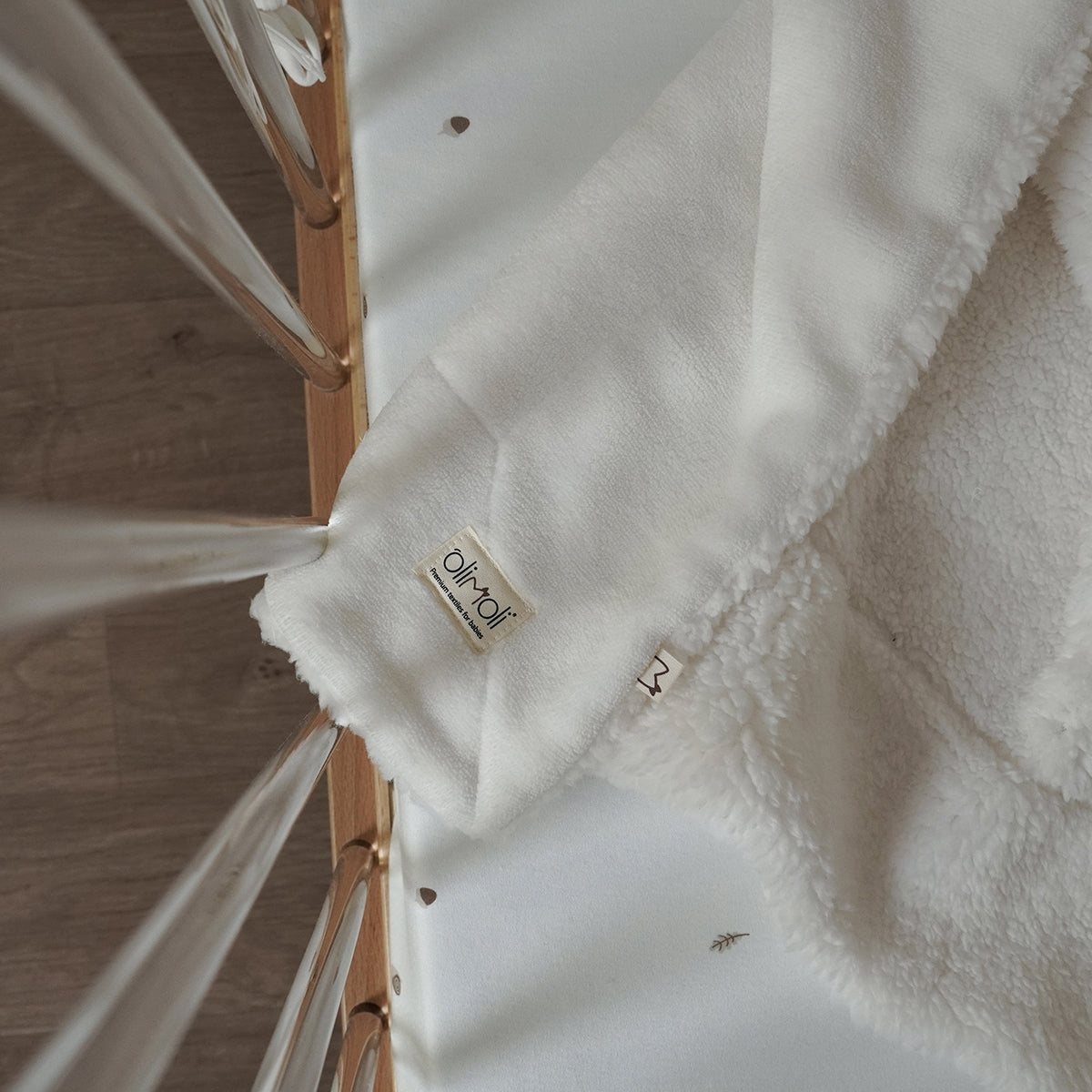 שמיכת פליז אולימולי ליין שבלול | Olimoli Snail Brass Blanket 100X70 cm
