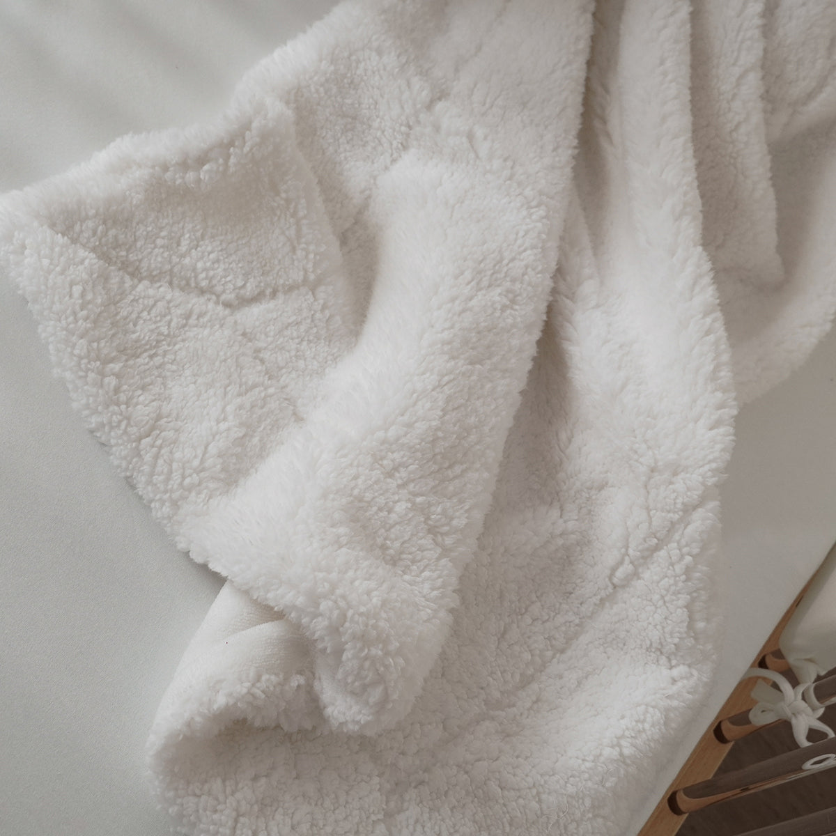 שמיכת פליז אולימולי ליין שבלול | Olimoli Snail Brass Blanket 100X70 cm