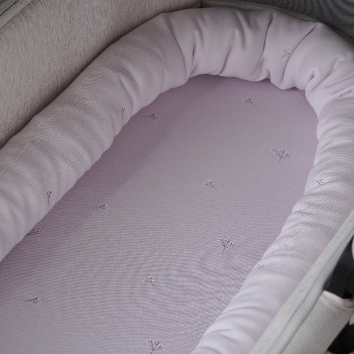 סדין עגלה אולימולי ליין הרמוניית לילך | Olimoli Lilac Harmony Stroller Sheet 78X44 cm