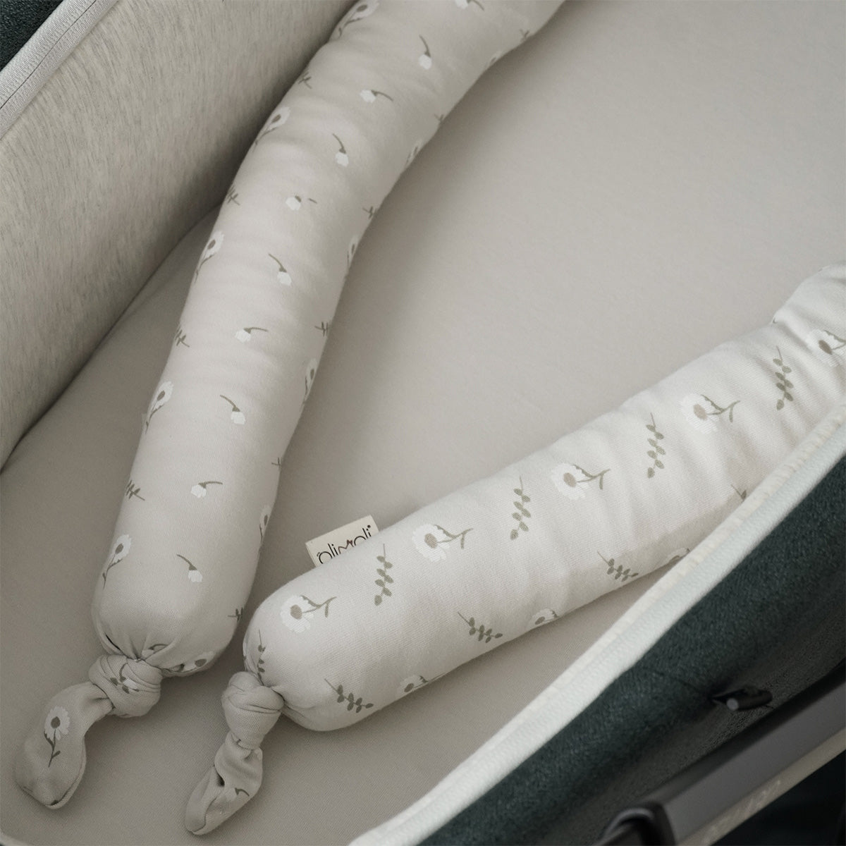 נחשוש לעגלה אולימולי ליין פריחה לבנה | Olimoli White Blossom Stroller Sanke