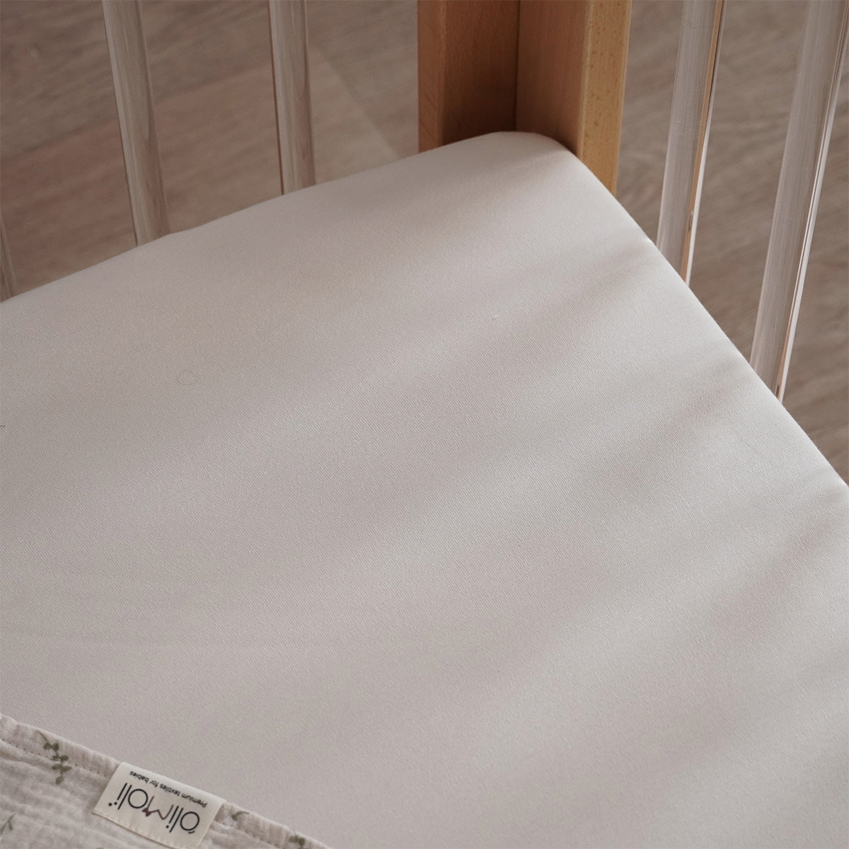 סדין עריסה אולימולי ליין פריחה לבנה | Olimoli White Blossom Crib Sheet 90X60 cm