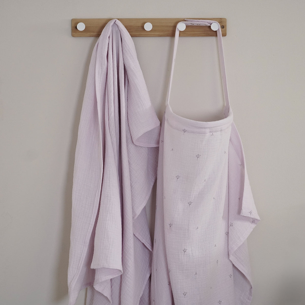 סינר הנקה אולימולי ליין הרמוניית לילך | Olimoli Lilac Harmony Nursing Bib  Lilac Harmony