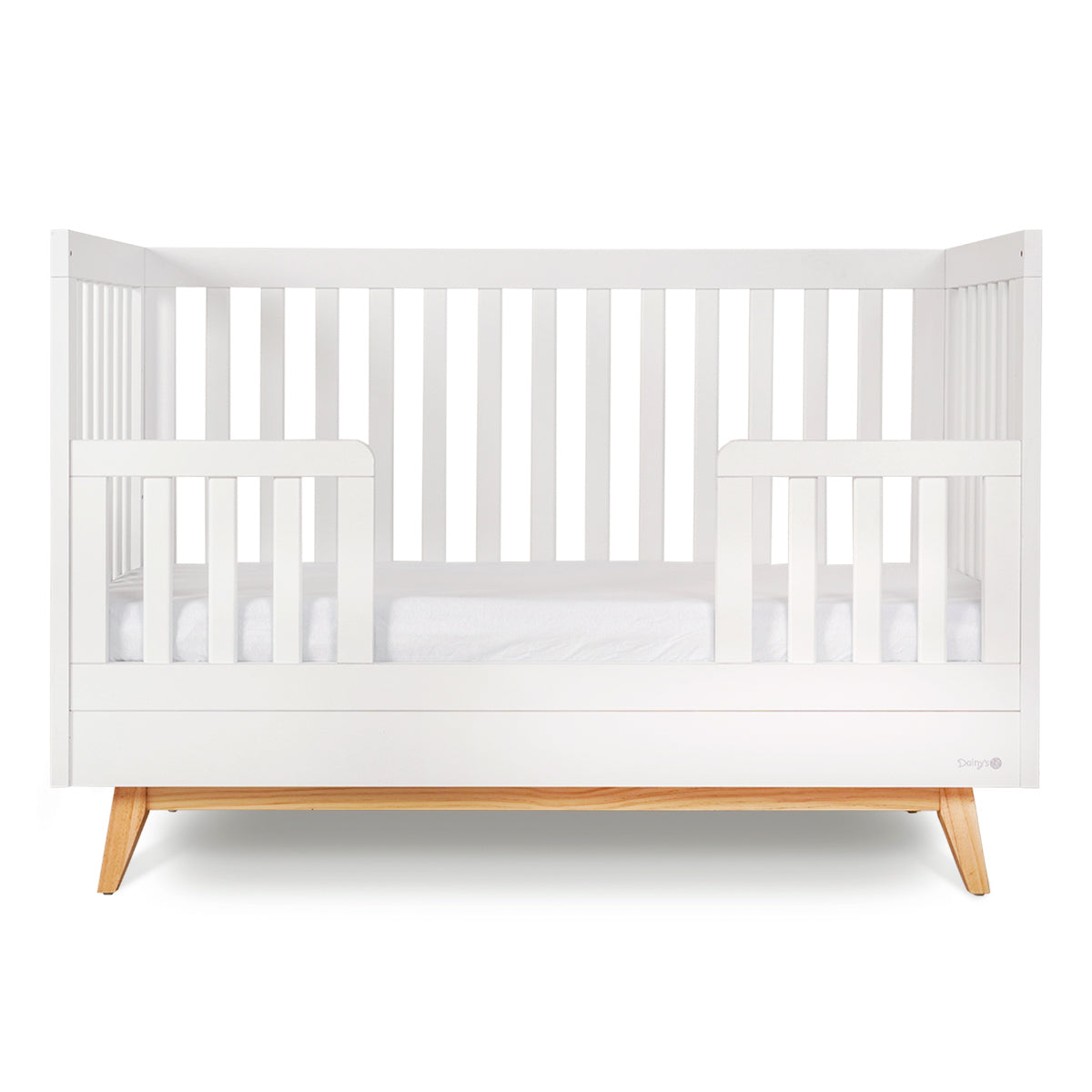 מיטת תינוק דייניז מייסון 130X70 ס"מ לבן/עץ | Dainy's Maison™ Baby Bed White/Wood