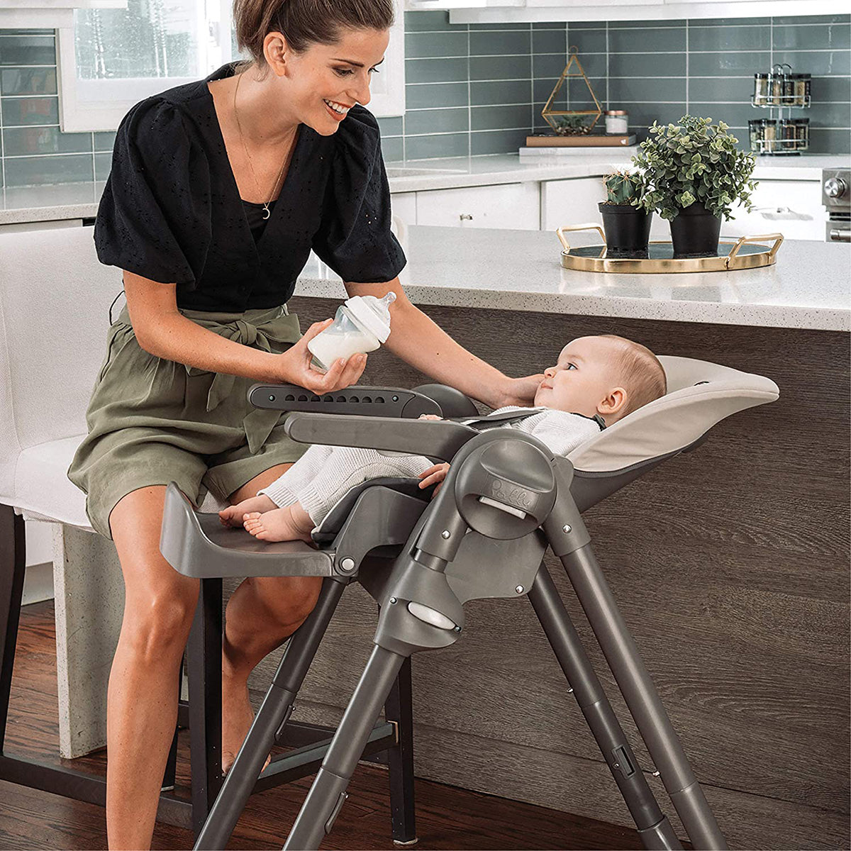 כיסא אוכל צ'יקו פולי בז' |  Chicco Polly Highchair Taupe