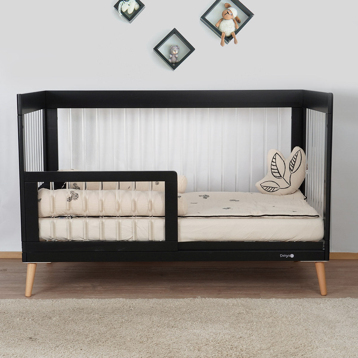 מגן למיטת תינוק דייניז אמנדה שחור/אקריל | Dainy's Bed Rail Amanda Black/Acrylic