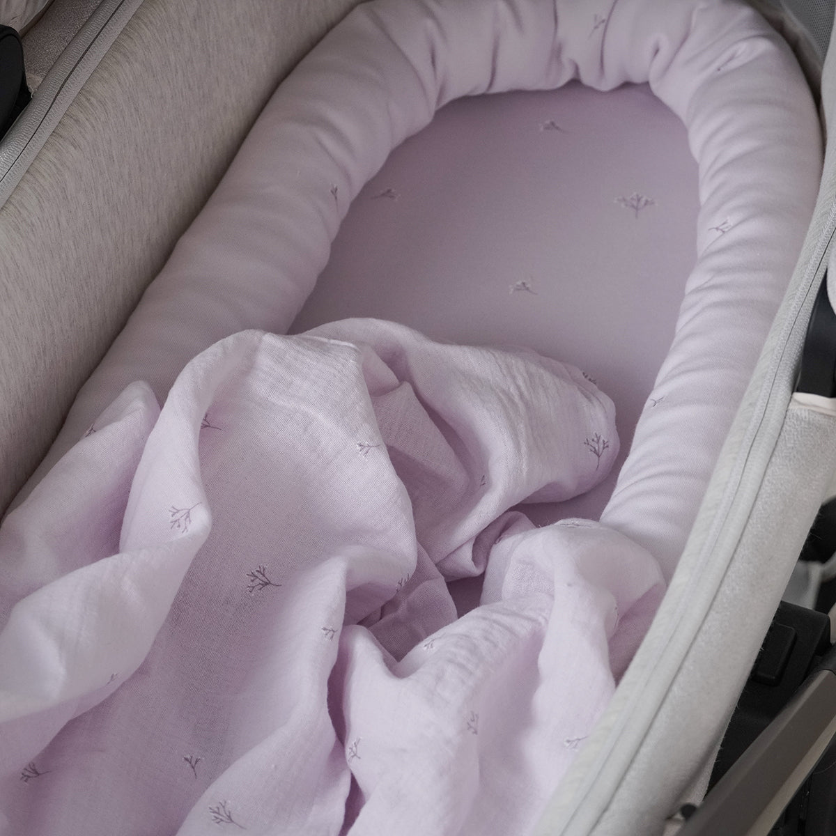 נחשוש לעגלה אולימולי ליין הרמוניית לילך | Olimoli Lilac Harmony Stroller Sanke