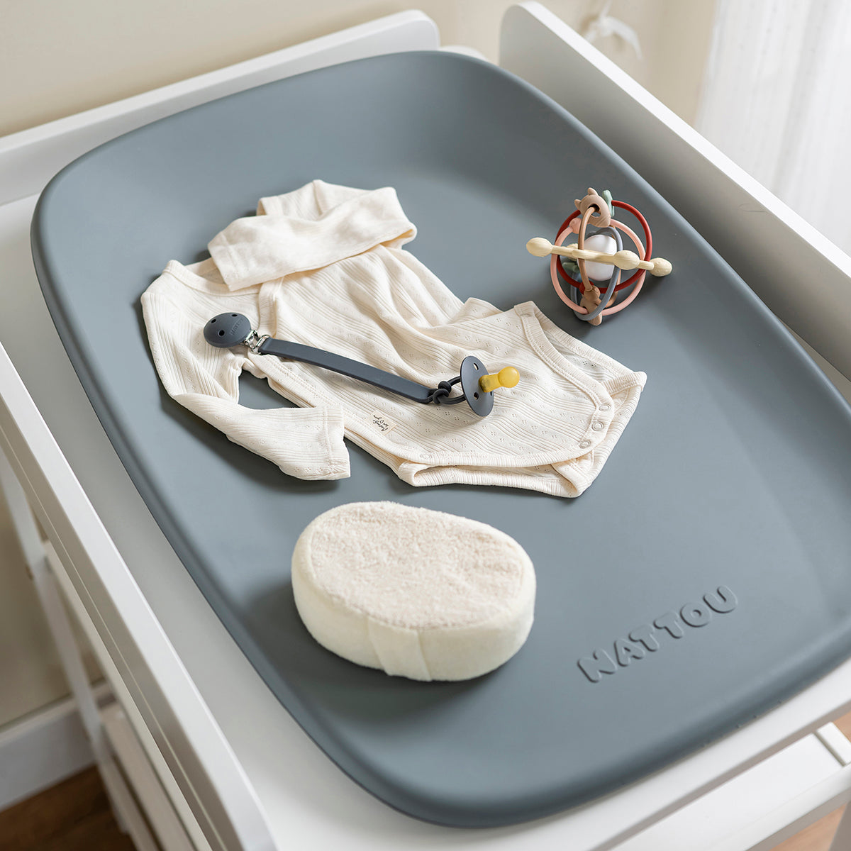 משטח החתלה נאטו קרם | Nattou Cream