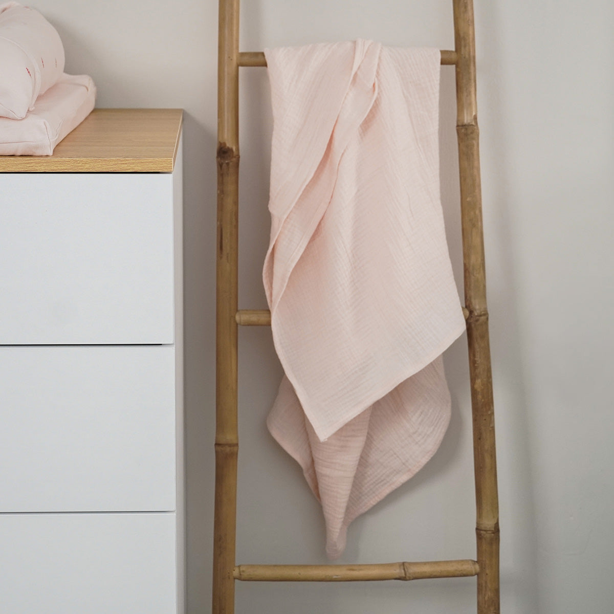 חיתול S טטרה אולימולי ליין גמד ישנוני | Olimoli Sleepy Gnome Small Swaddle 60X60 cm