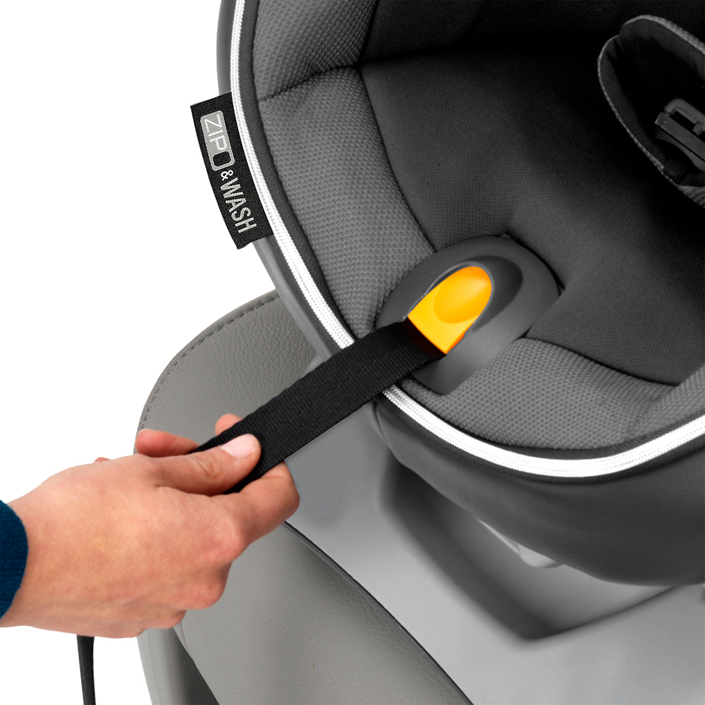 כיסא בטיחות צ'יקו נקסטפיט זיפ שחור/אפור | Chicco NextFit Zip Carbon