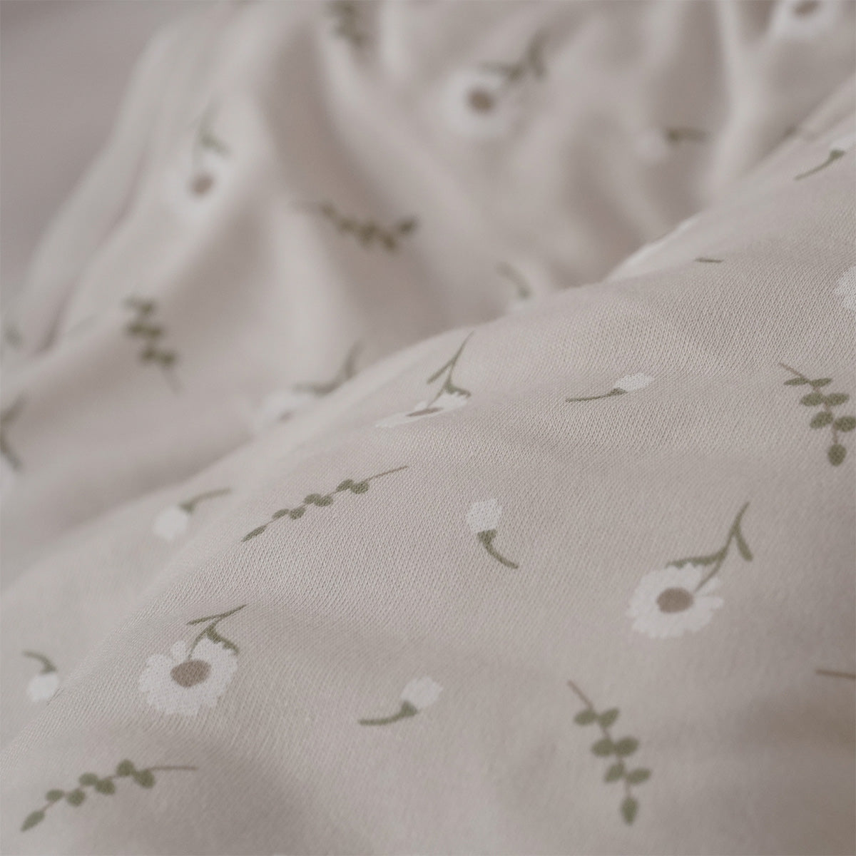 שמיכת מילוי S אולימולי ליין פריחה לבנה | Olimoli White Blossom filled Blanket 80X80 cm