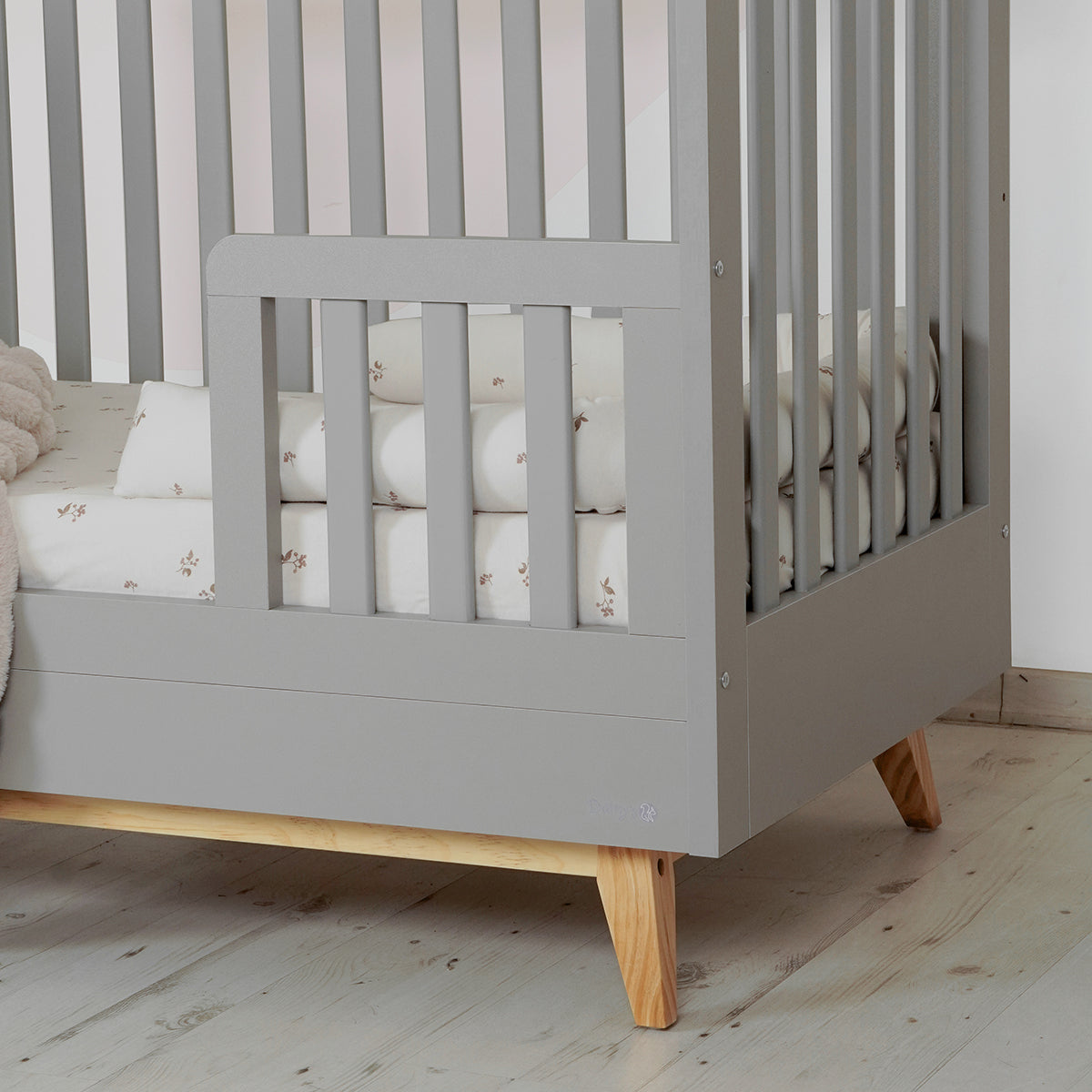 מגן למיטת מעבר דייניז מייסון אפור | Dainy's Bed Rail Maison Graphit