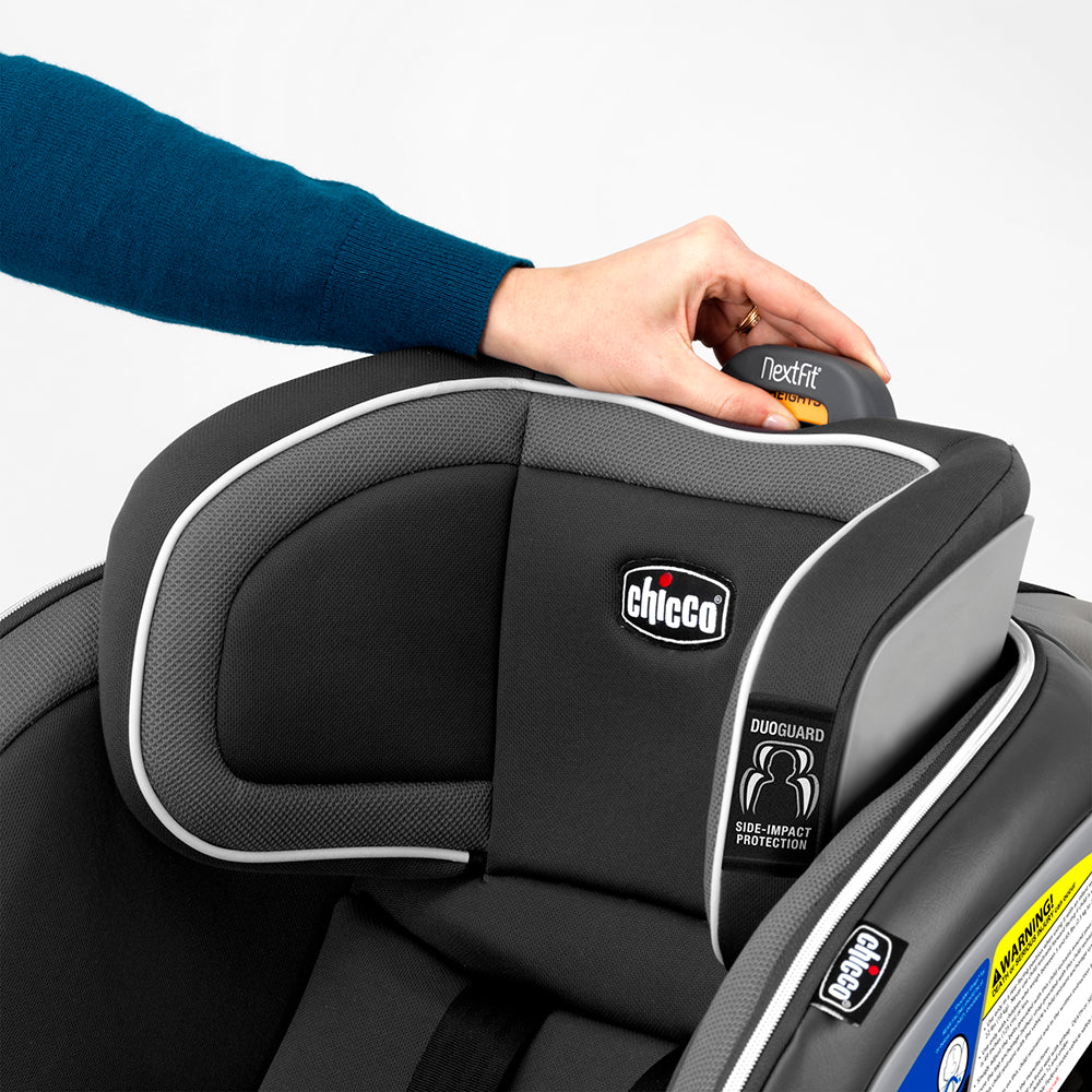 כיסא בטיחות צ'יקו נקסטפיט זיפ שחור/אפור | Chicco NextFit Zip Carbon