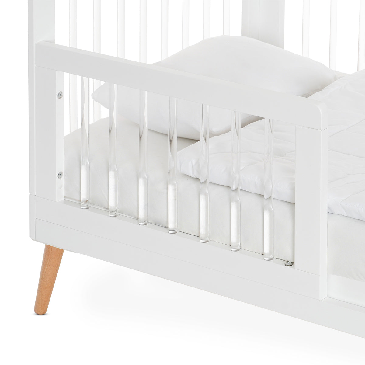 מגן למיטת תינוק דייניז אמנדה לבן/אקריל | Dainy's Bed Rail Amanda White/Acrylic