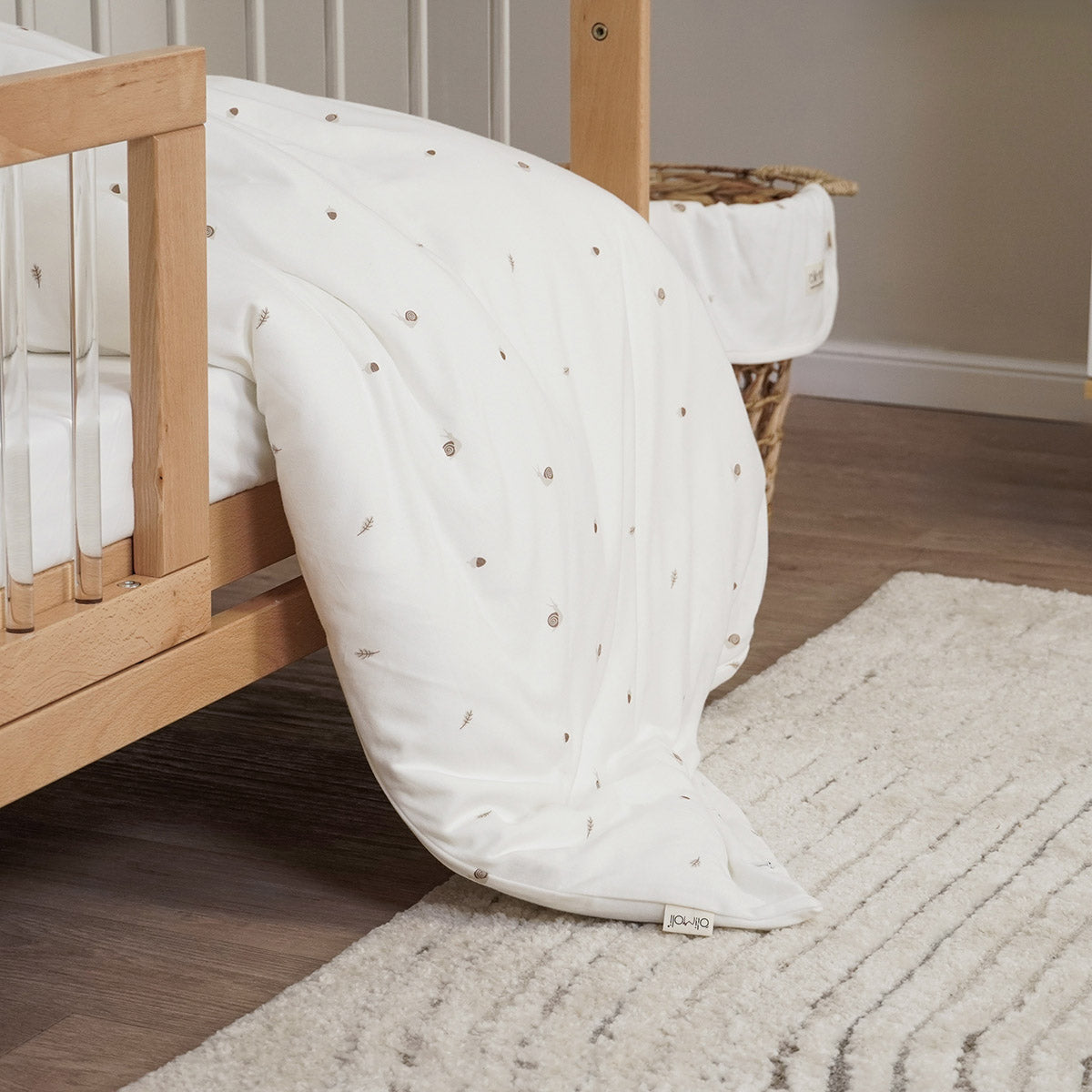 סט מצעים למיטת מעבר אולימולי ליין שבלול | Olimoli Snail Baby Toddler Bed Set
