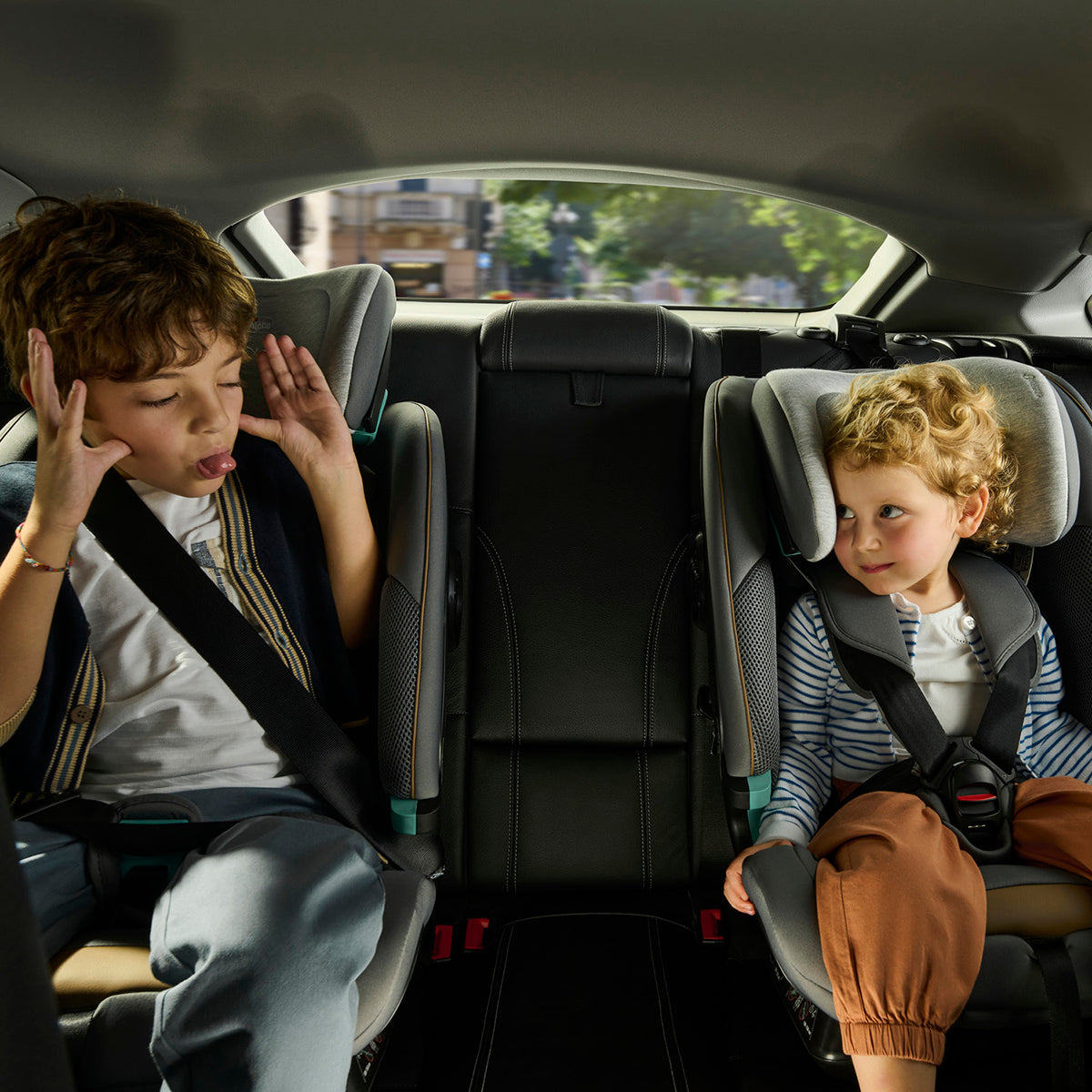 כיסא בטיחות צ'יקו סיט & גו אפור מהודר  | Chicco Seat&Go i-Size Car Seat Glam Grey