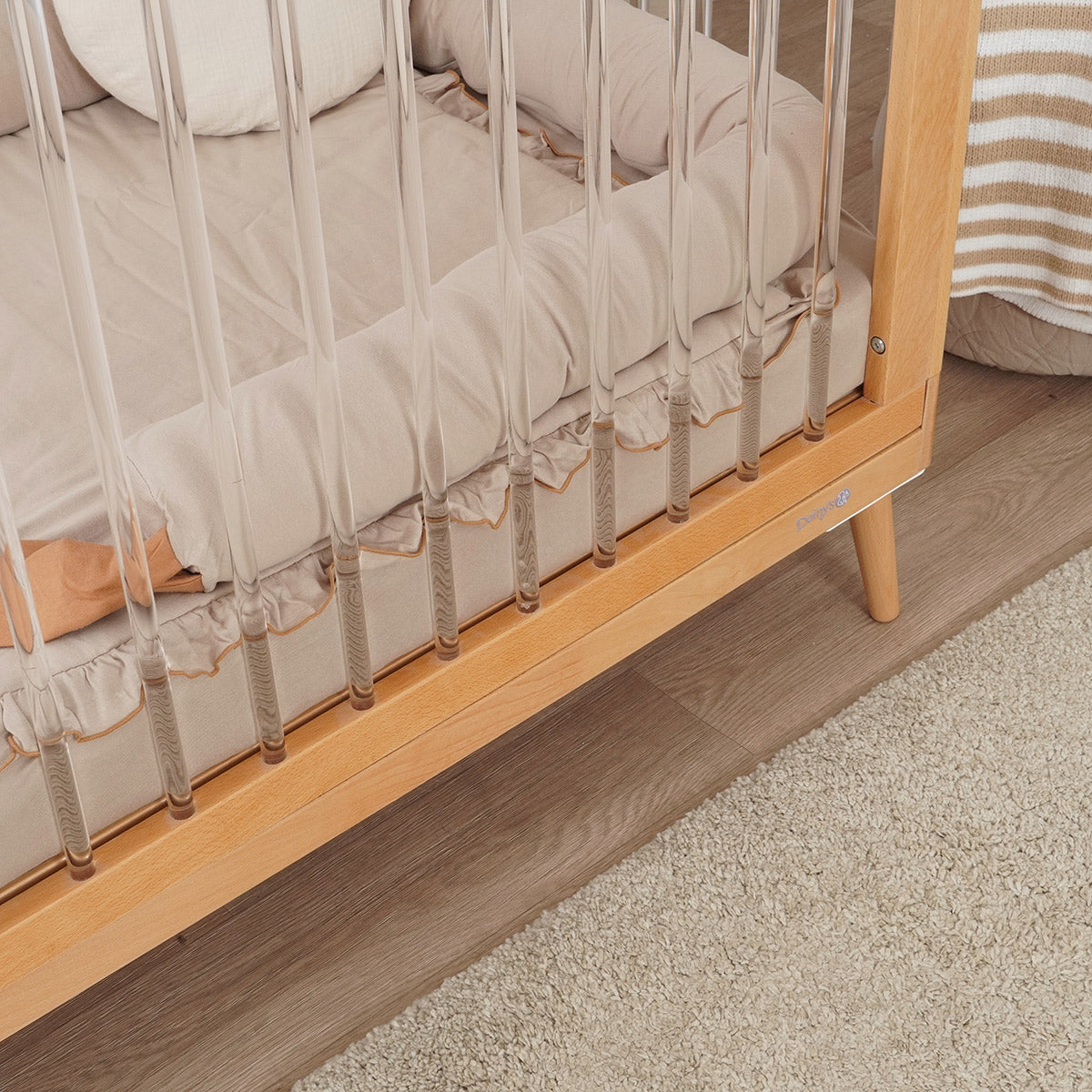 מיטת תינוק דייניז אמנדה עץ טבעי/אקריל | Dainy's Amanda™ Baby Bed Natural/acrylic 130×70 cm