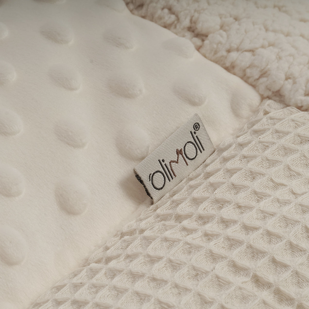 שמיכת פעילות כבשים אולימולי | Olimoli Quilt Sheeps