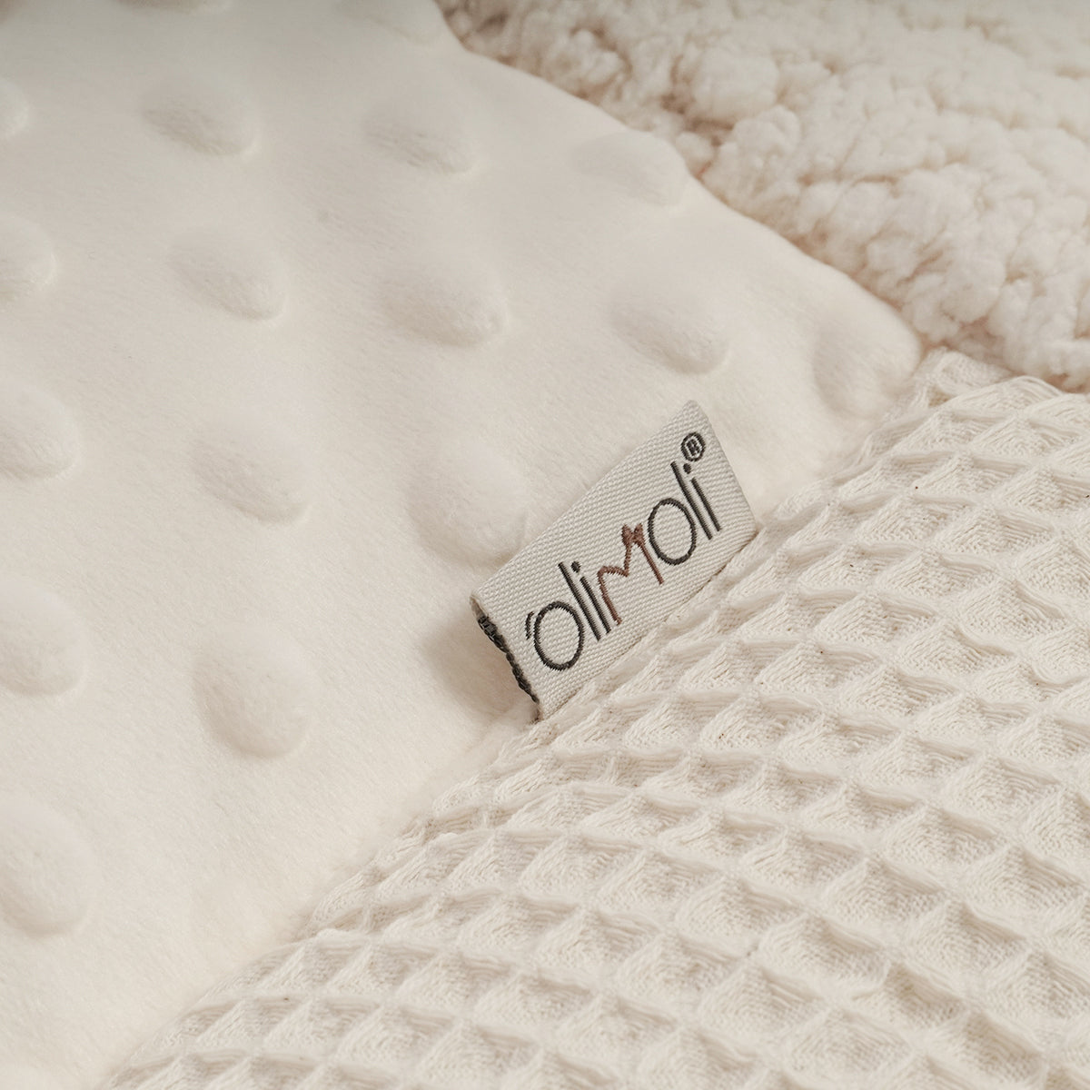 שמיכת פעילות כבשים אולימולי | Olimoli Quilt Sheeps