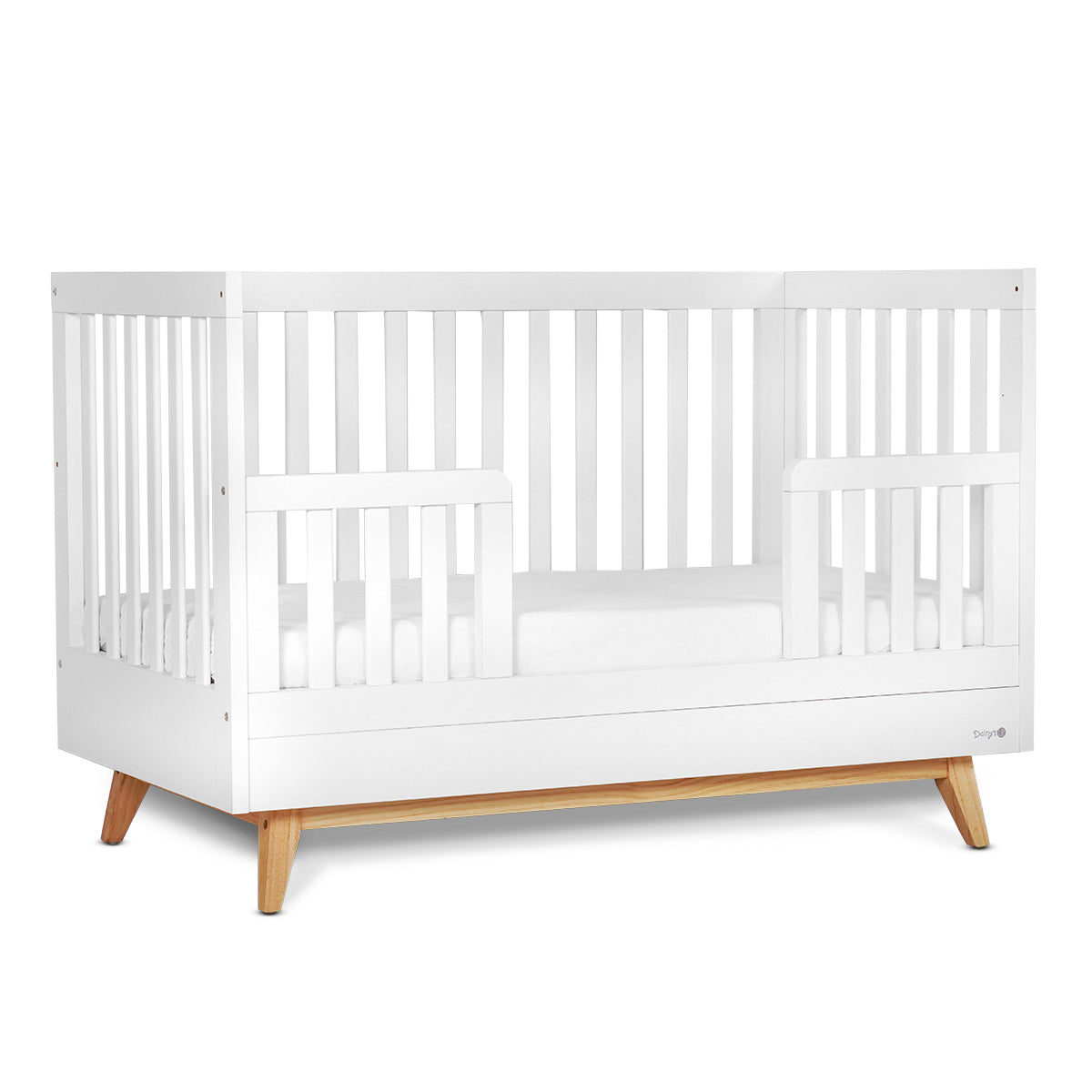 מיטת תינוק דייניז מייסון 130X70 ס"מ לבן/עץ | Dainy's Maison™ Baby Bed White/Wood