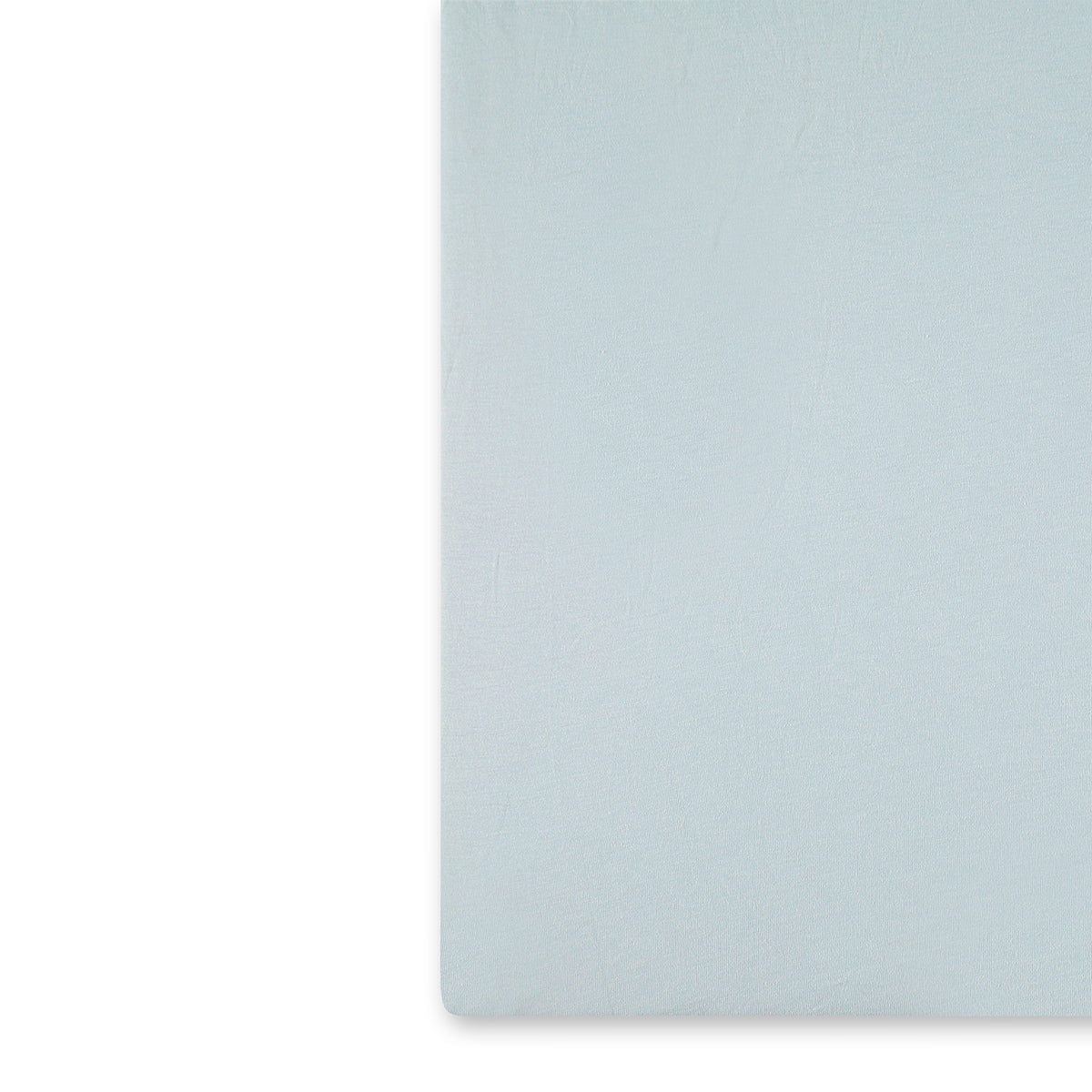 סדין ג’רסי רקום למיטת תינוק מיננה תכלת | Minene Light Blue