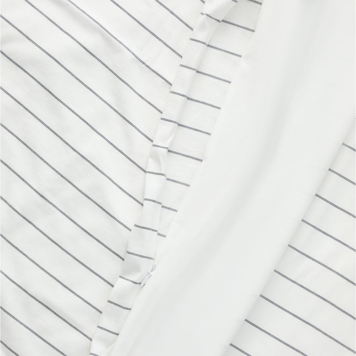 ציפה לשמיכת פוך ג'רסי מיננה צבע שחור לבן  Cotton cloud | Minene