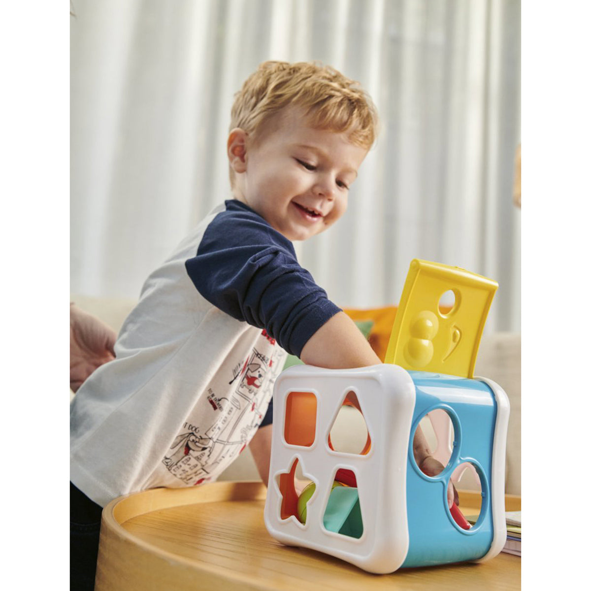 קוביית משחק 2 ב- 1 צ'יקו | Chicco Toy 2IN1 Sort And Beat Cube