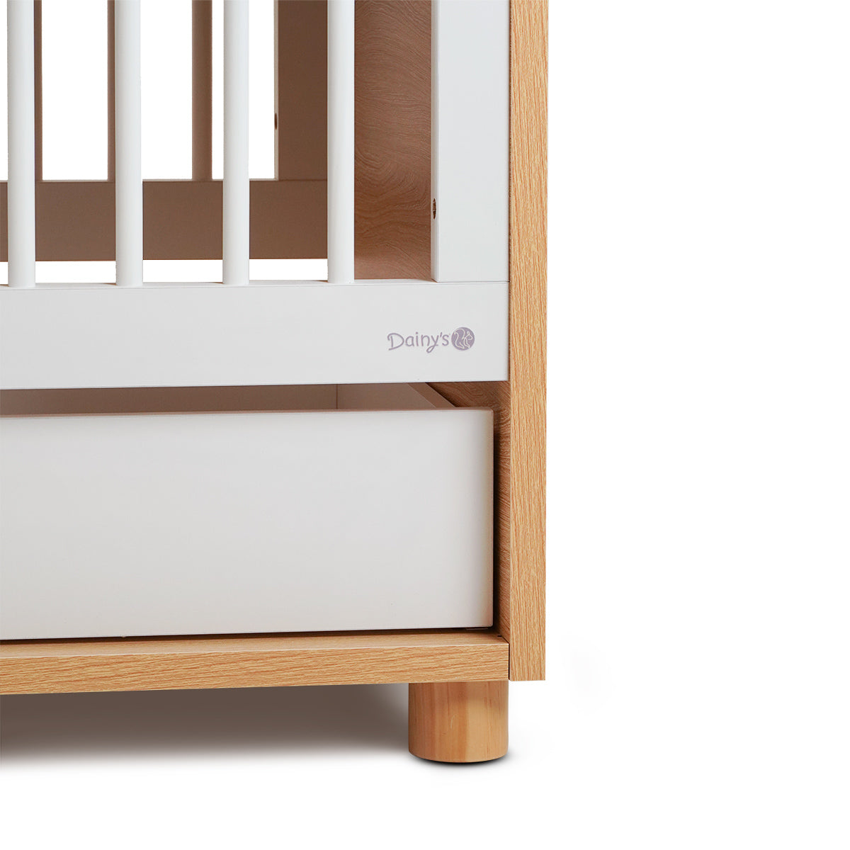 מיטת תינוק דייניז קורי 130X70 ס"מ לבן/עץ | Dainy's Corry™ Baby Bed White/Wood