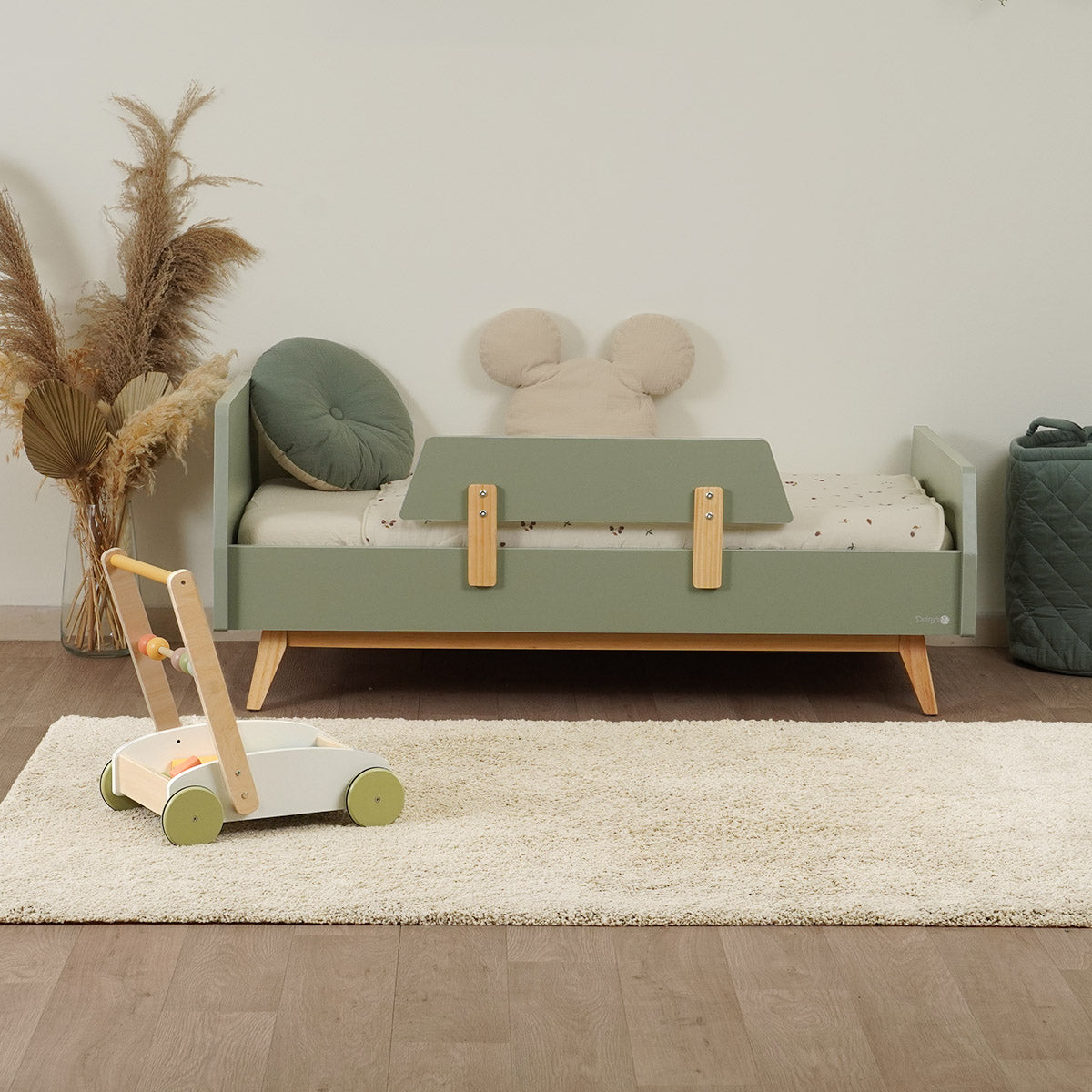 מיטת מעבר דייניז קרוליין ירוק/עץ | Dainy's Caroline Toddler Bed Green/Wood 130×70 cm