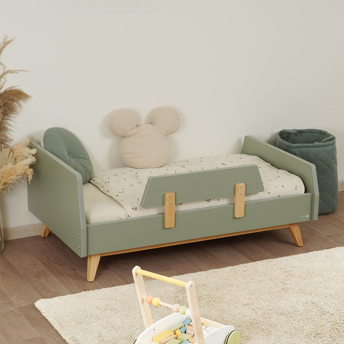 מיטת מעבר דייניז קרוליין ירוק/עץ | Dainy's Caroline Toddler Bed Green/Wood 130×70 cm