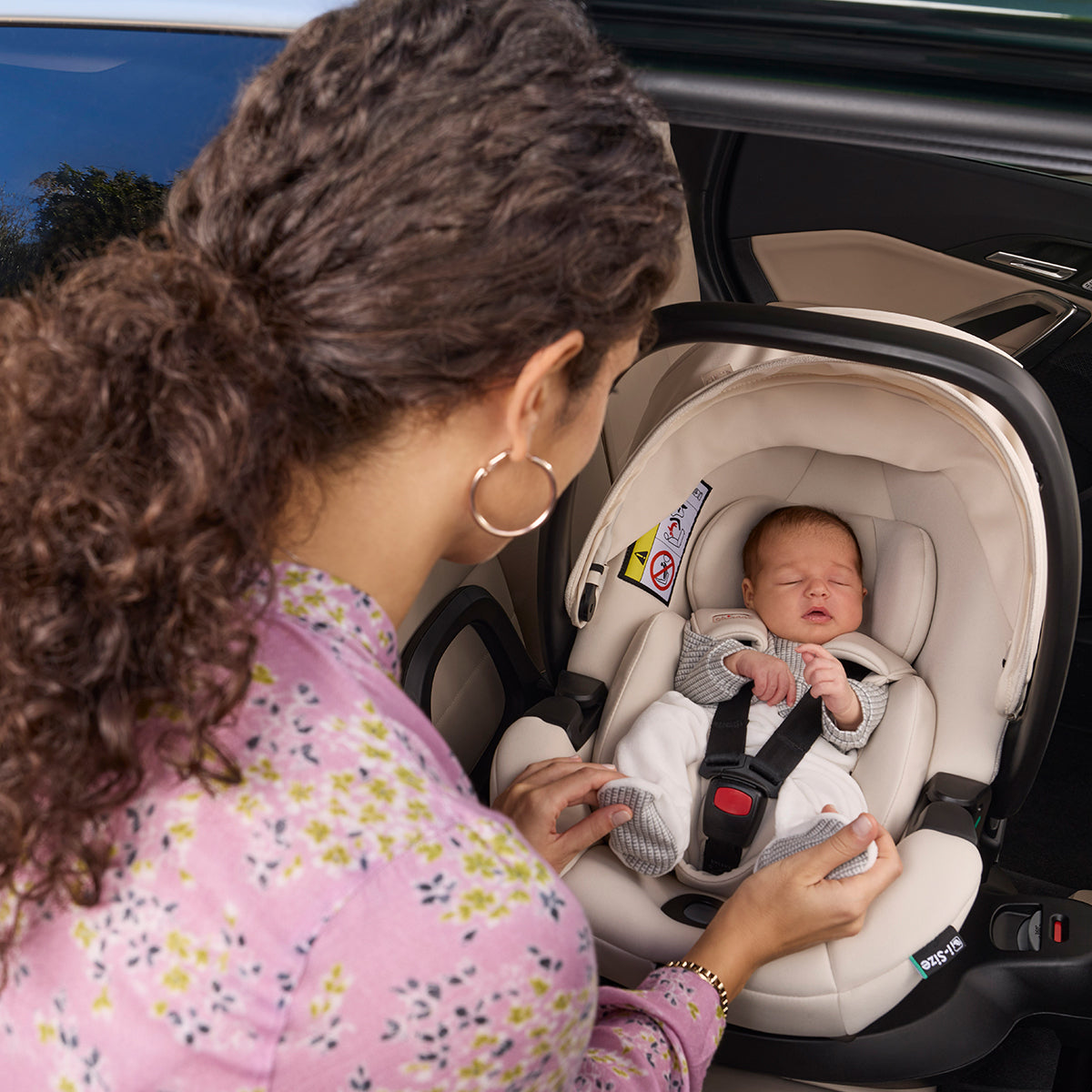 ערכת סלקל צ'יקו קורי פלוס + בסיס איזופיקס צ’יקו אפור ירח – Chicco Full 360 I-Size Base + Chicco Kory Plus i-SIZE Lunar Rock