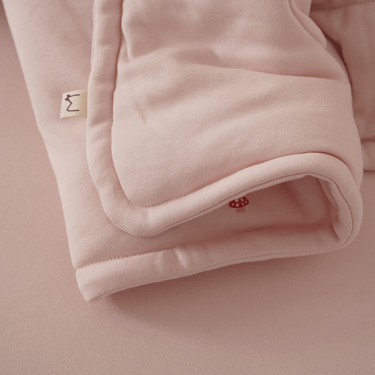 שמיכת מילוי S אולימולי ליין גמד ישנוני | Olimoli Sleepy Gnome filled Blanket 80X80 cm