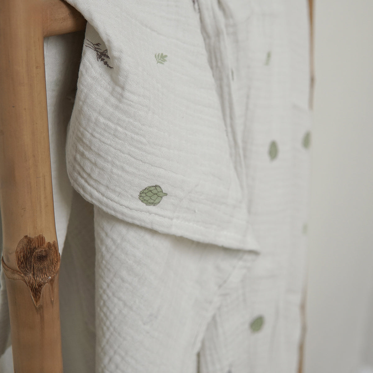 חיתול S טטרה אולימולי ליין ארטישוק | Olimoli Artichoke Small Swaddle 60X60 cm