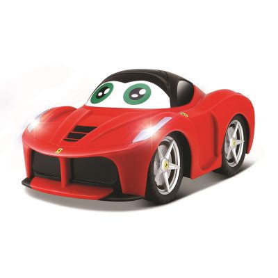 מכונית פרארי + שלט תנועה לנהג הצעיר